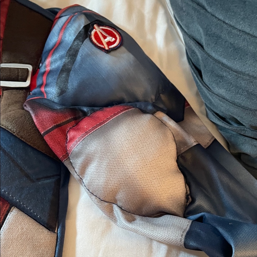 Kids Captain America Costume with Shield- Disney Store - Picture 6 of 6